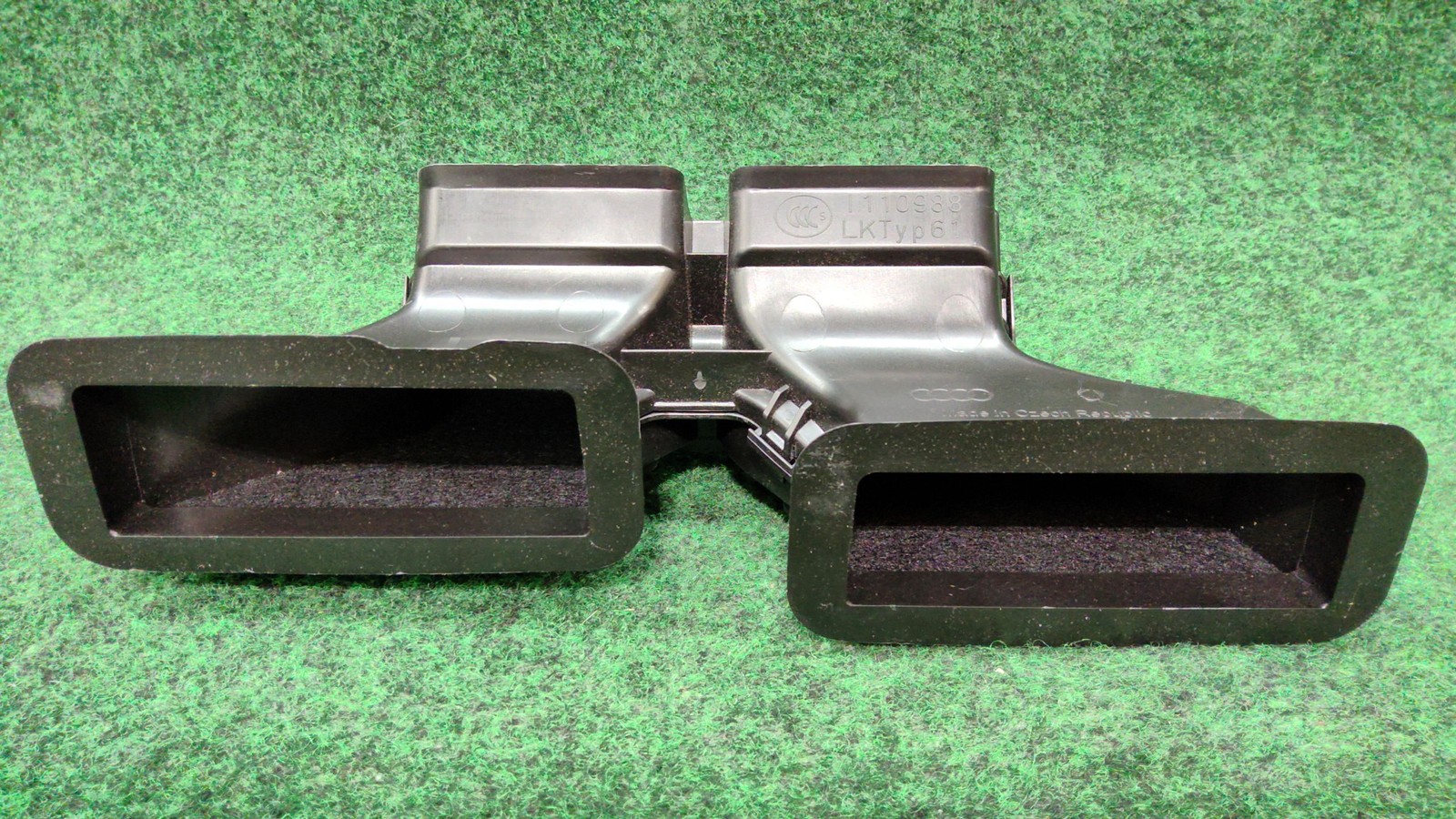 2017-2019 Audi Q7 Quattro Front Center Panel Air Duct Oem 4m1819723b