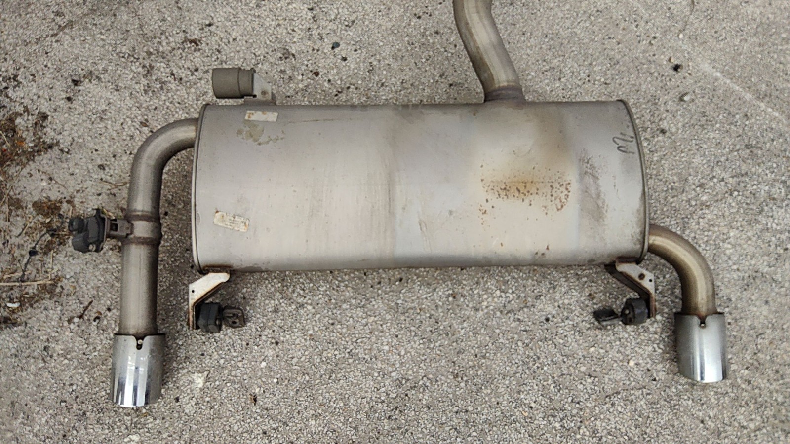 2017-2022 BMW 530i Complete Exhaust Muffler Assembly OEM 18308652317 18308687662