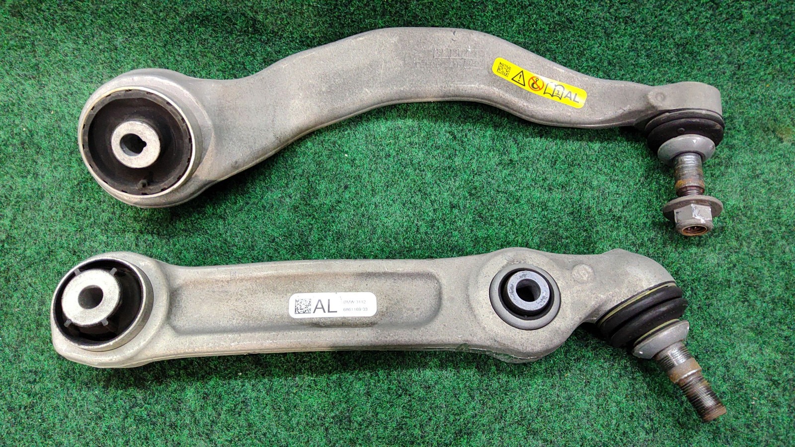 2017-2022 BMW 740i Front Left Lower & Upper Control OEM 31106861151