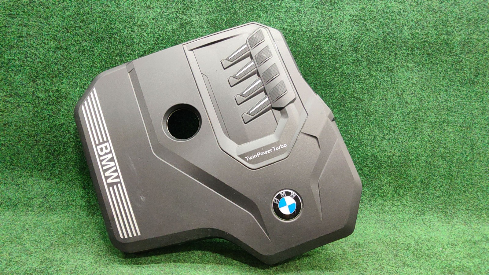 2018-2024 Bmw X3 Engine Cover Oem 11148676203