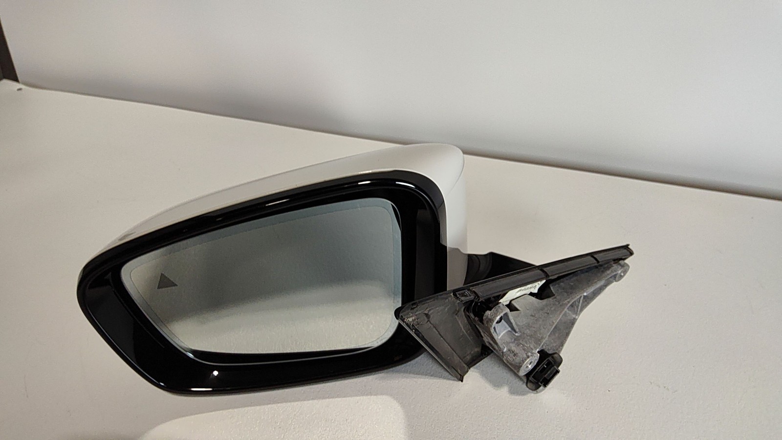 2017-2023 BMW 530i Left Mirror Assembly Lh OEM 51167485125 51167485223