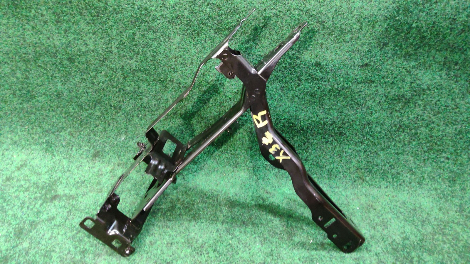 2018-2024 Bmw X3g01 Front Right Side Headlight Mount Bracket Oem 51647400114