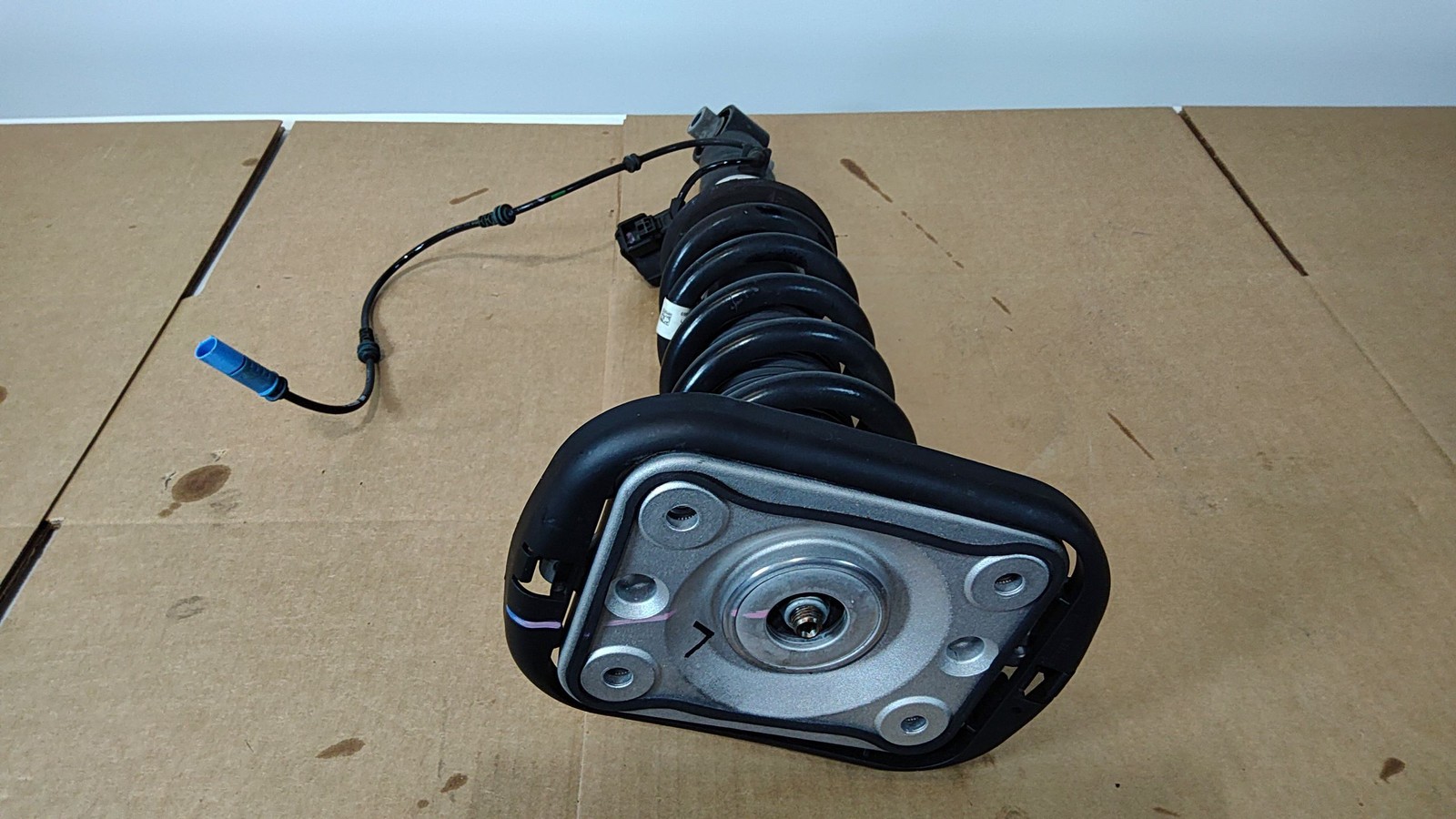 2019-2023 Bmw X5 Spring Strut Rear Left Suspension Oem 37106896441 33506866274