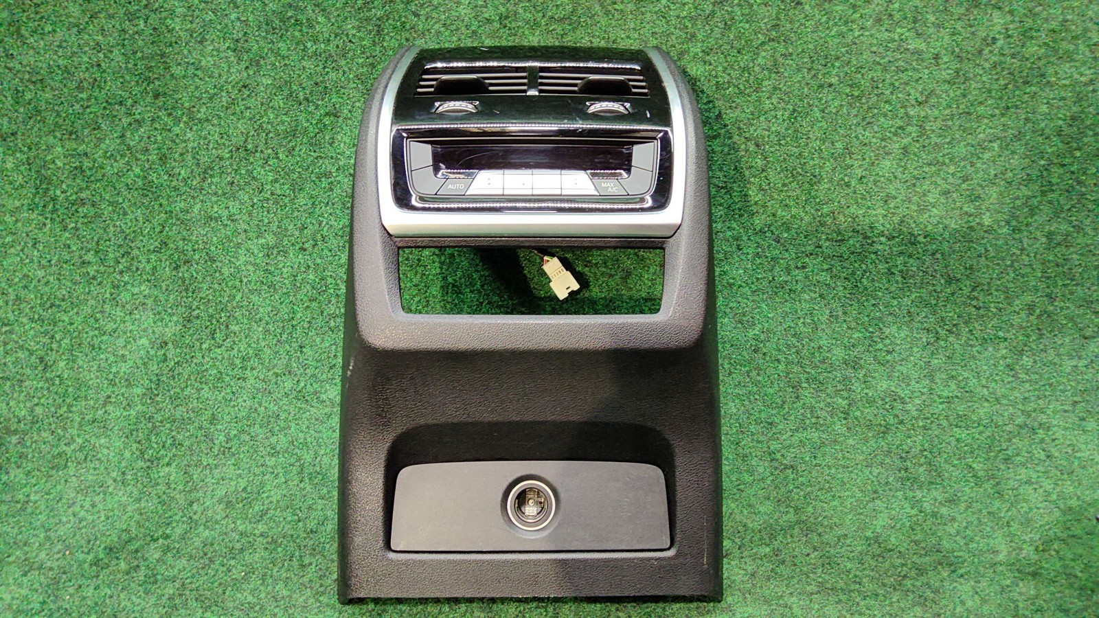 2019-2023 BMW X5 Rear Fresh Air Center Console OEM 64229399966 61319462514