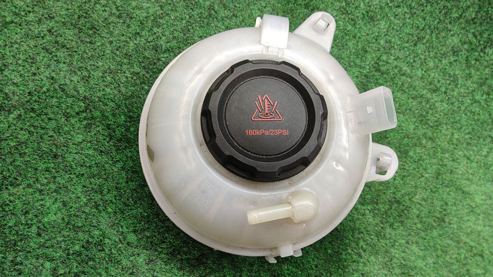 2019-2025 Audi Q3 Coolant Reservoir Oem 5q0121407aa 5q0121407m
