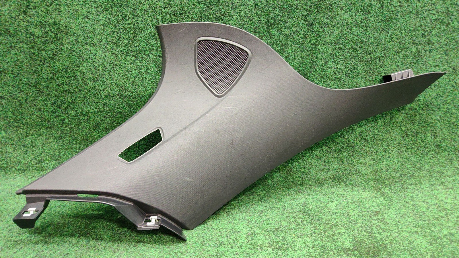 2016-2022 Mercedes Benz Glc 300 Left D-pillar Trim Panel Oem A2536901925