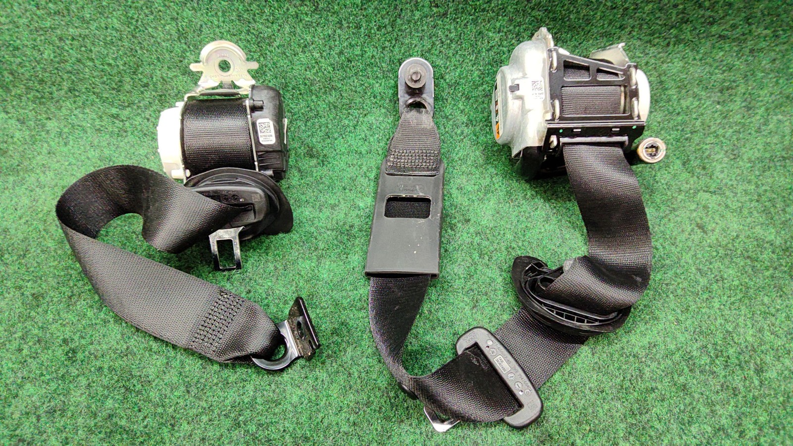 2019-2024 BMW X7 Seat Belt 2nd And 3rd Row OEM 72118092020 72117955743