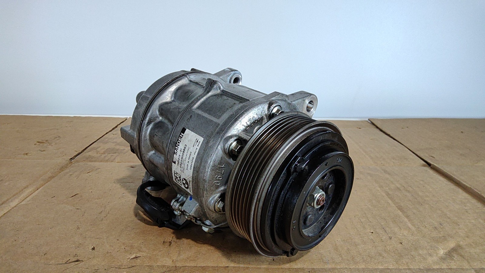 2017-2020 BMW 530i HVAC A/C Air Condition Compressor OEM 64525A58A55