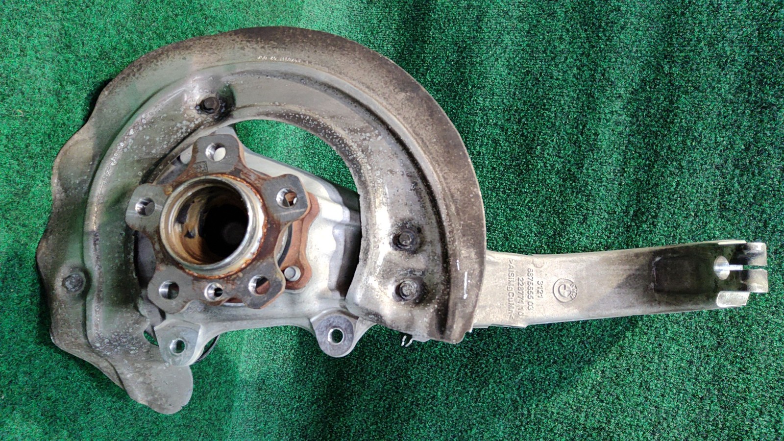 2019-2023 BMW X5 Left Steering Knuckle OEM 31216876655 31206864570