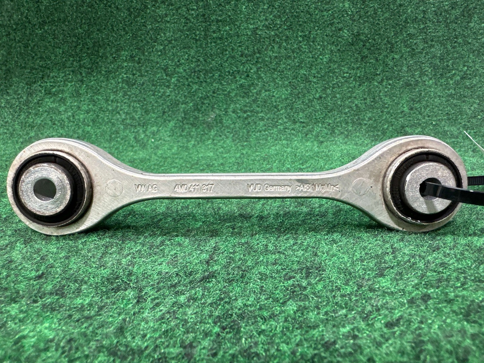 2017-2024 Audi Q7 Front Left Set Of Control Arms OEM