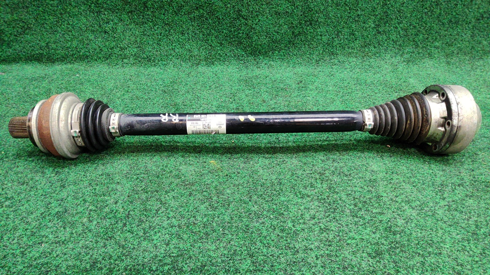 2017-2019 Audi A4 Quattro Left / Right Rear Axle Shaft Oem 8w0501203d