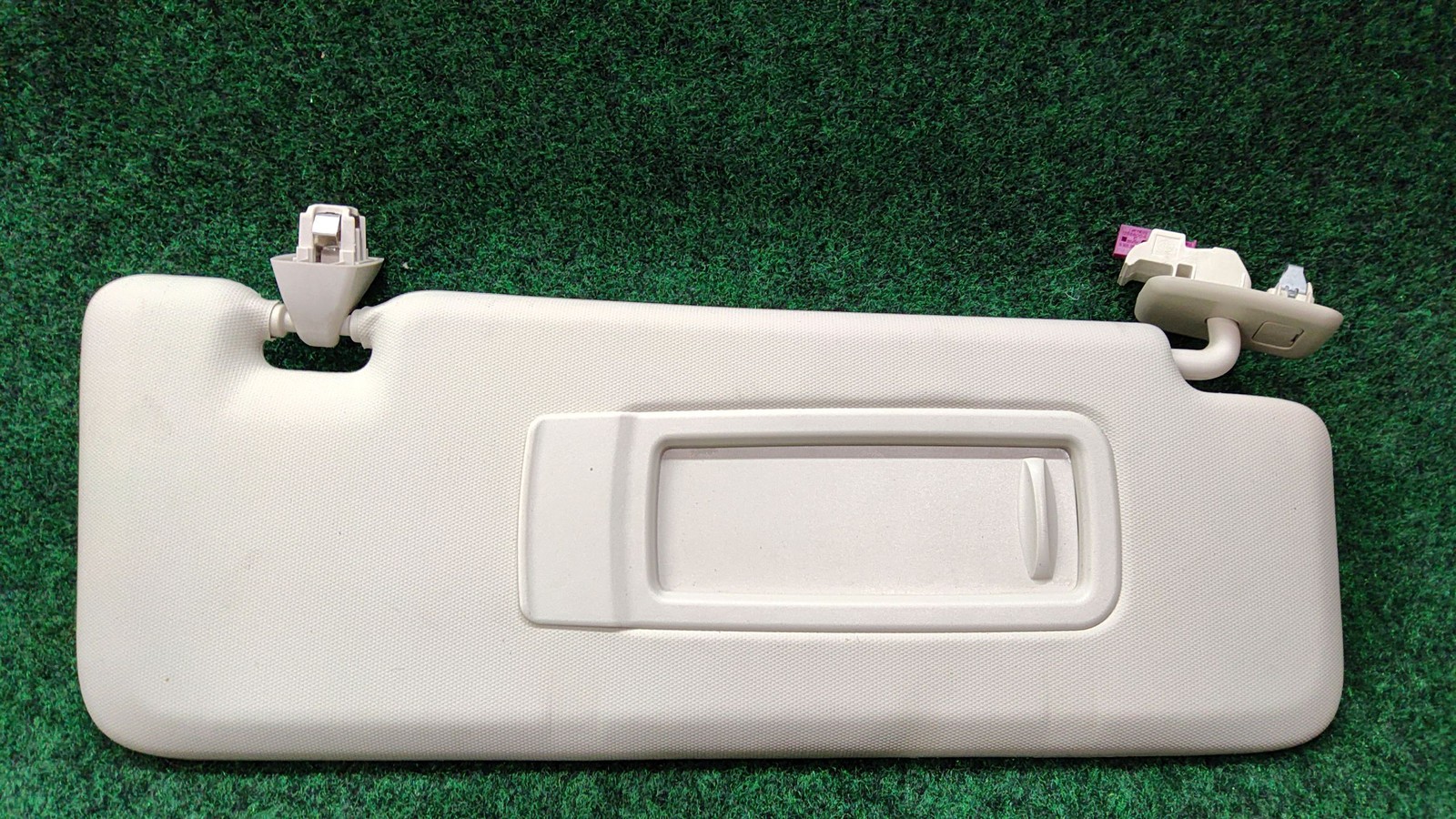 2019-2025 BMW X7 Sun Visor Right  OEM 51168079658 51165a2a0e8