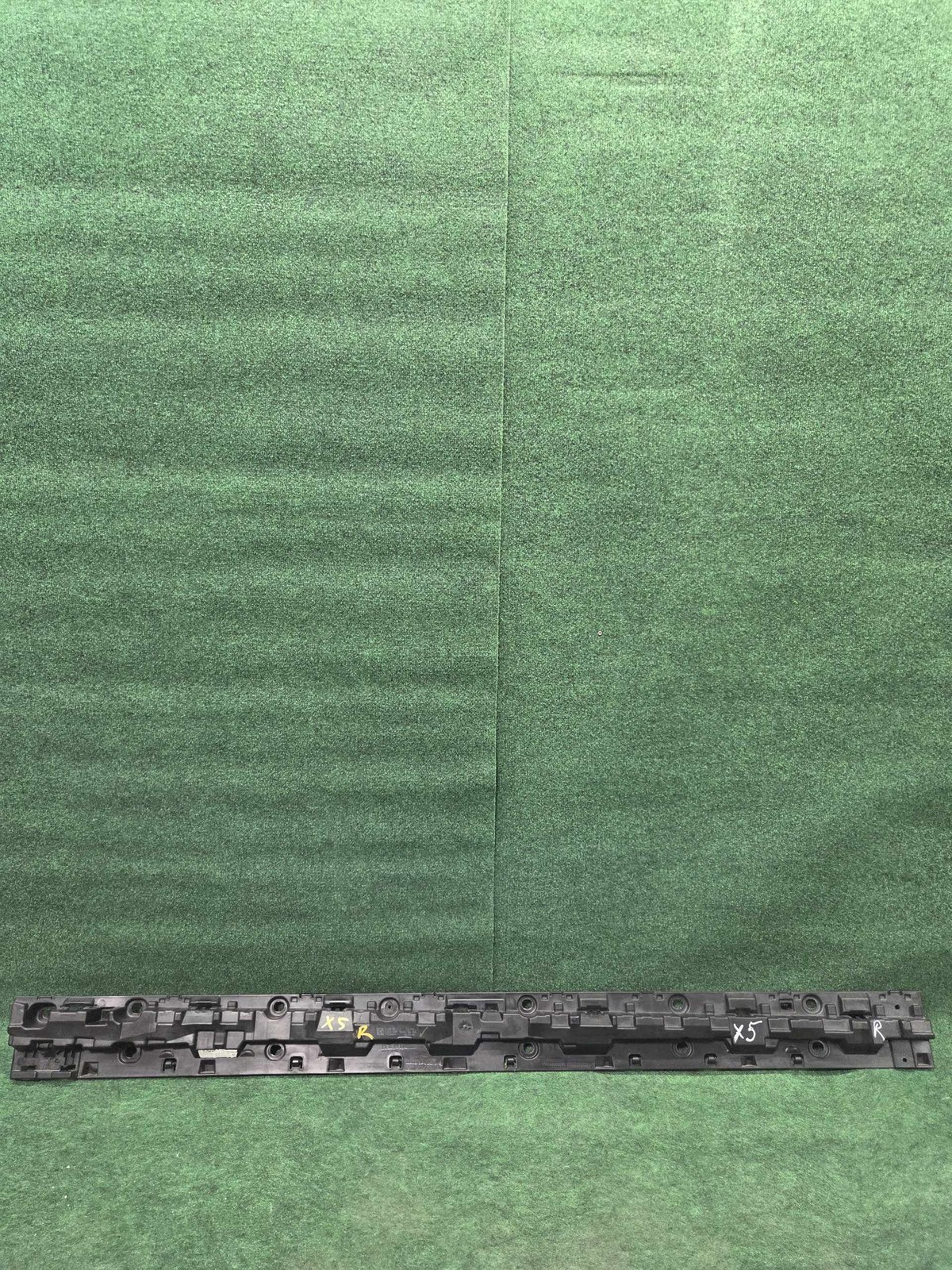 2019-2023 Bmw X5 Rh Rocking Moulding Braket Support Oem 51777425460