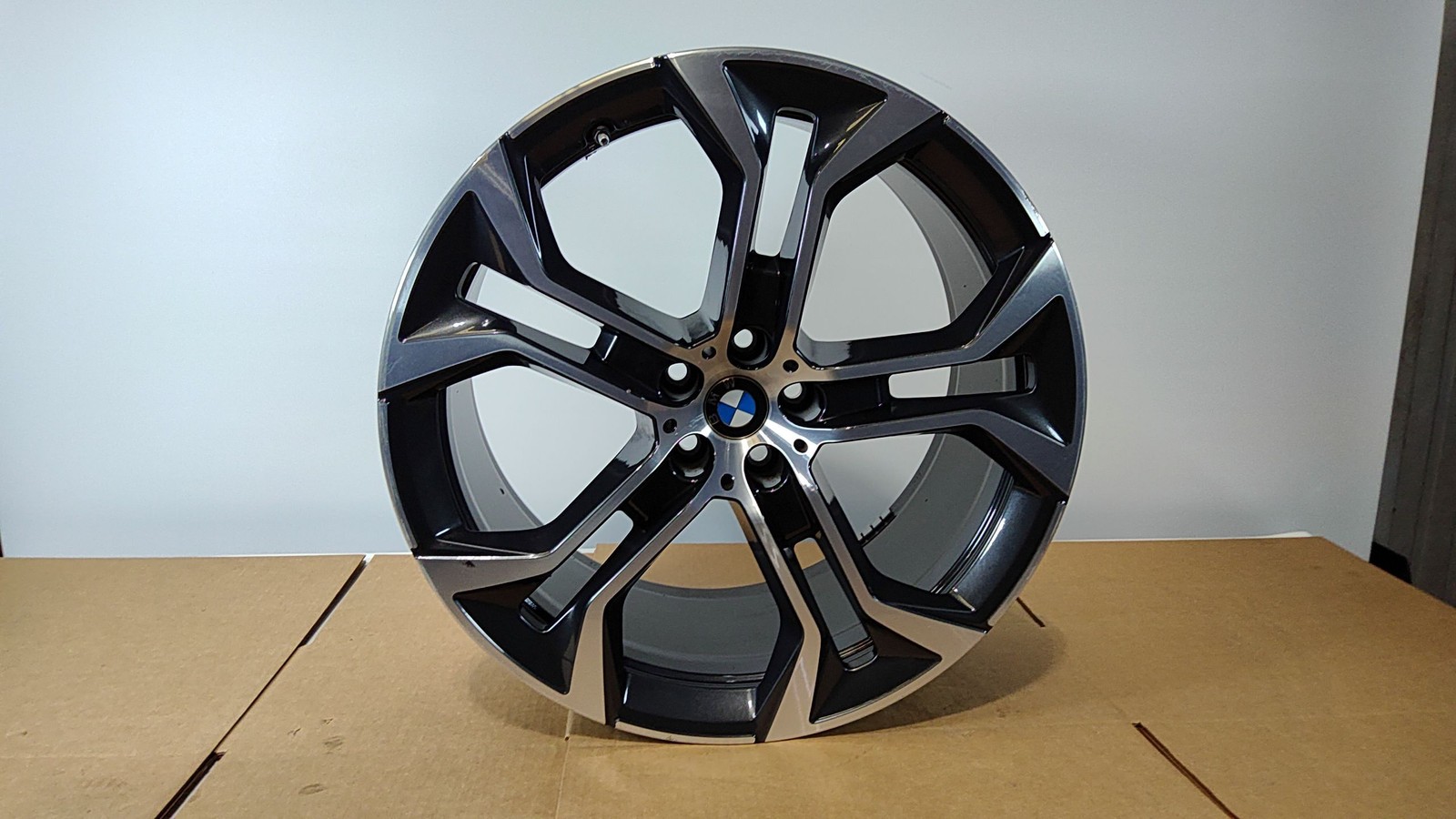 19-25 BMW X5 Wheel 21x10-1/2 5 Y Spoke Wide Silver And Black OEM 36116883762
