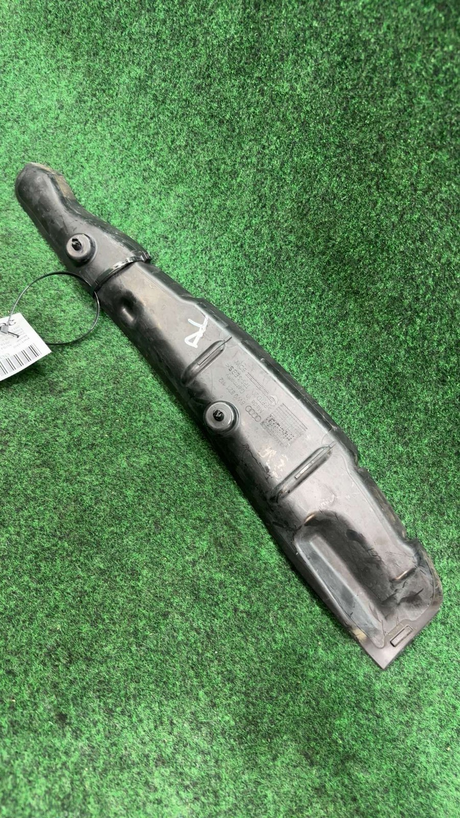 2018-2024 Audi S4 Right Fender Filler Panel/Insulator End Plate OEM 8W0821112