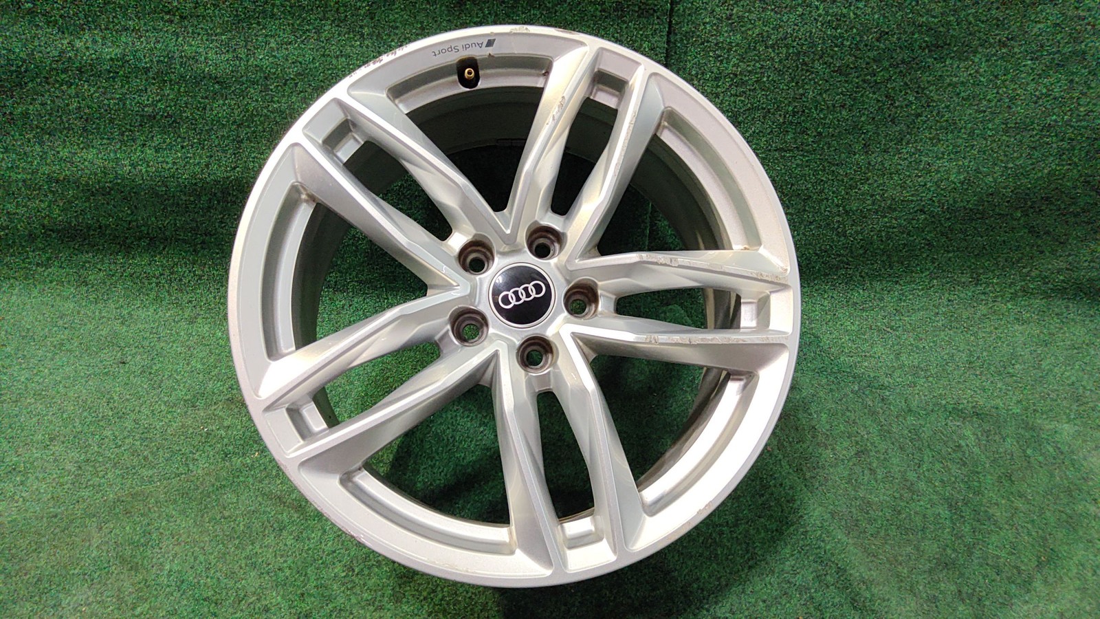 Audi A4 Wheel 18x8 (alloy)10 Spoke Model Pr:45s Oem 8w0601025eb