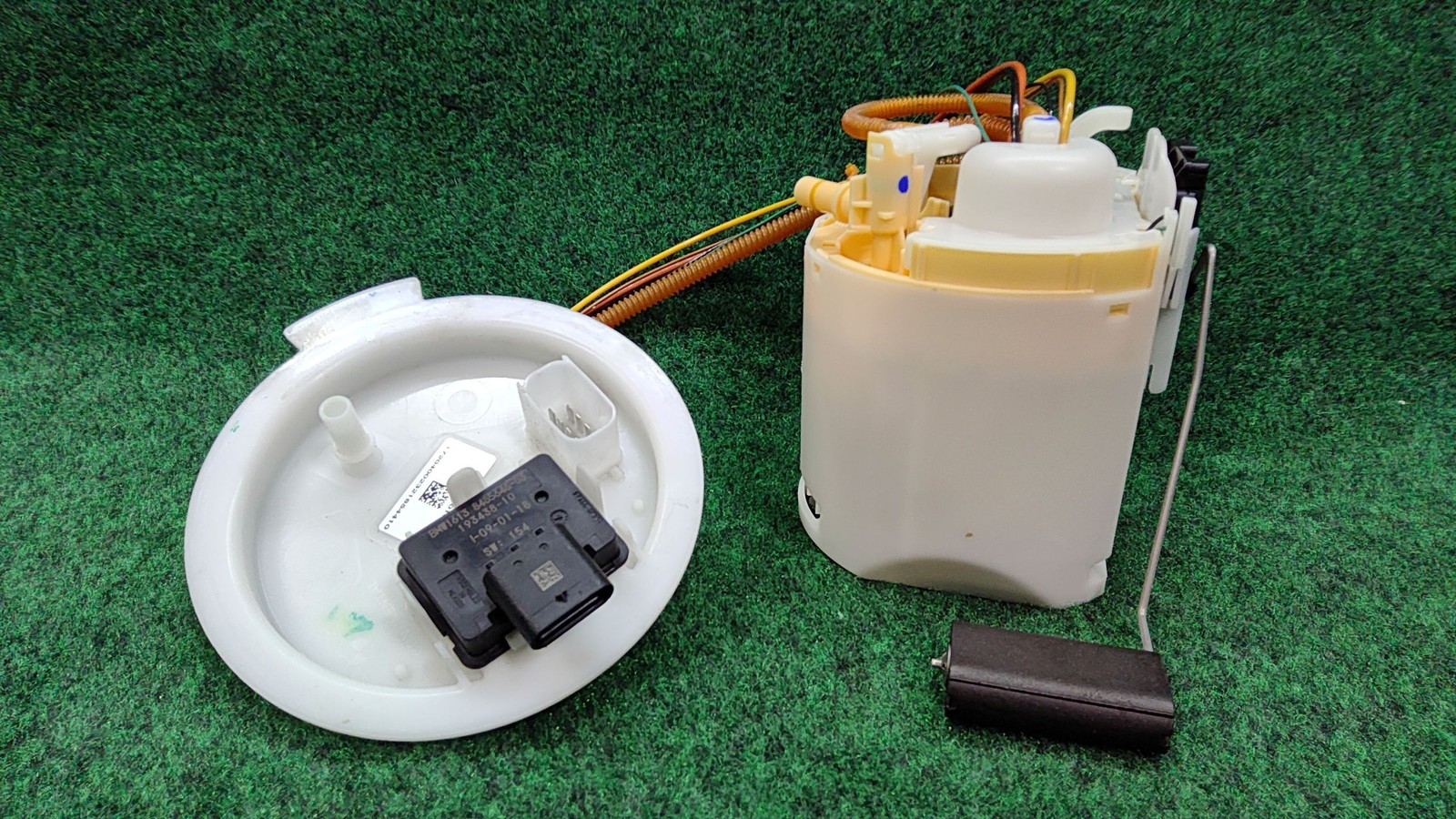 2018-2024 BMW 530i Fuel Pump Assembly Tank Mounted OEM16119468602