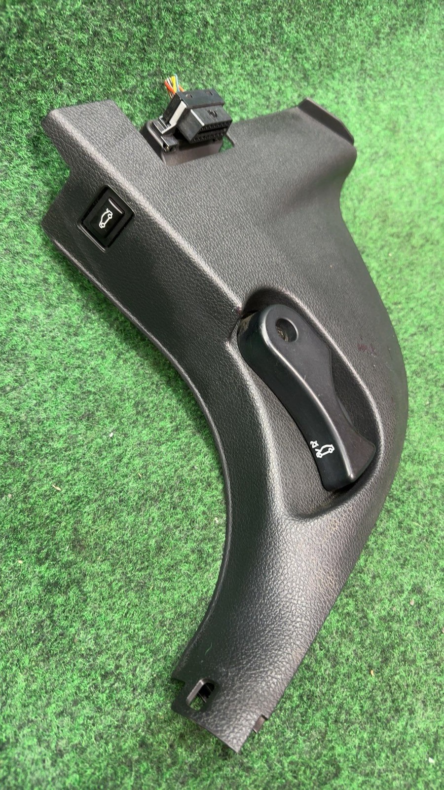 2012-2018 Bmw 330i Kick Panel Oem 51437266635