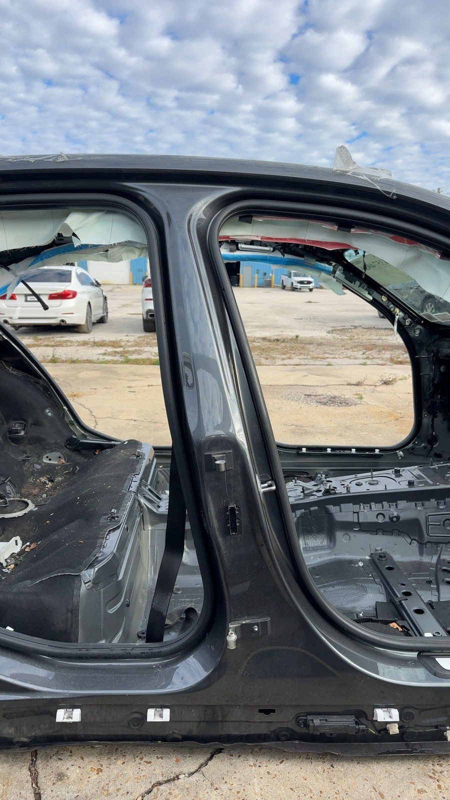 2017-2022 Bmw 330i Center Pillar A Right Rh Oem 41007493260