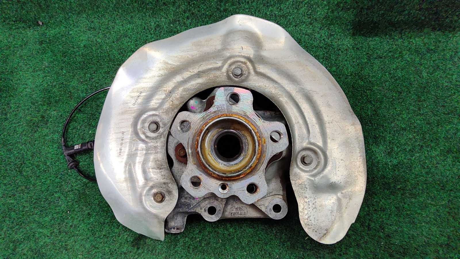 2018-2021 BMW X3 Left Rear Knuckle OEM 33306871027