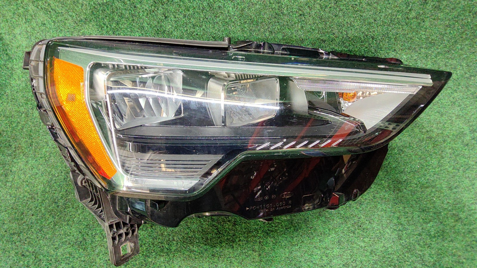 2019-2022 Audi Q3 Front Right Headlight Assembly Oem 83a941012b