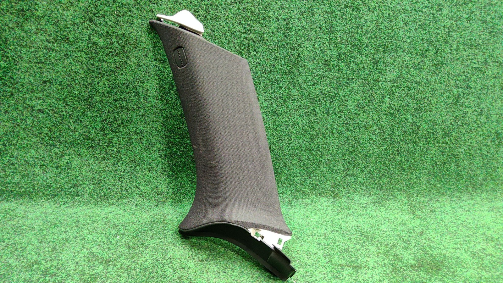 2016-2022 Mercedes Benz Glc 300 Right Upper C-trim Panel Oem A2536905803
