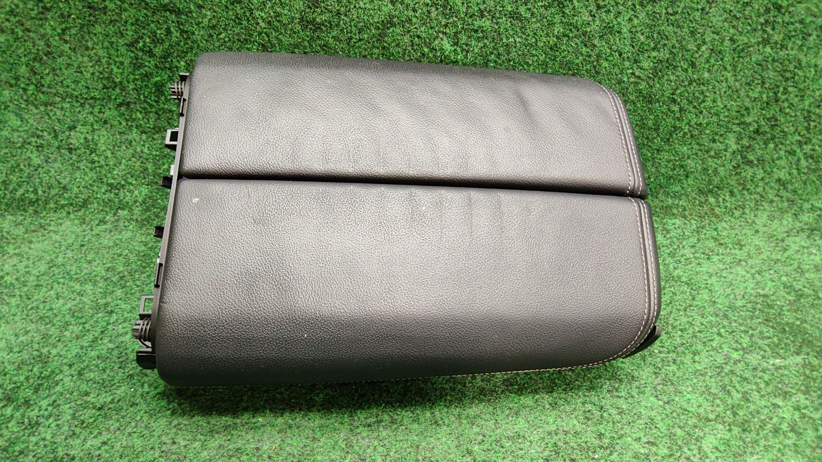 2019-2023 Bmw X5 Center Console Armrest Oem 51169399781