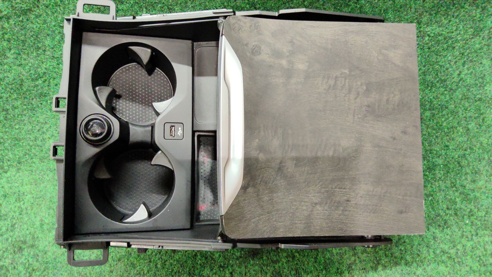 2019-2025 BMW X5 Front Center Consol Cup Holder Oem 51167950997 Original