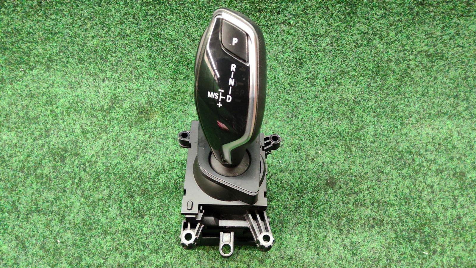 2016-2019 BMW 740i Transmission Floor Shifter OEM