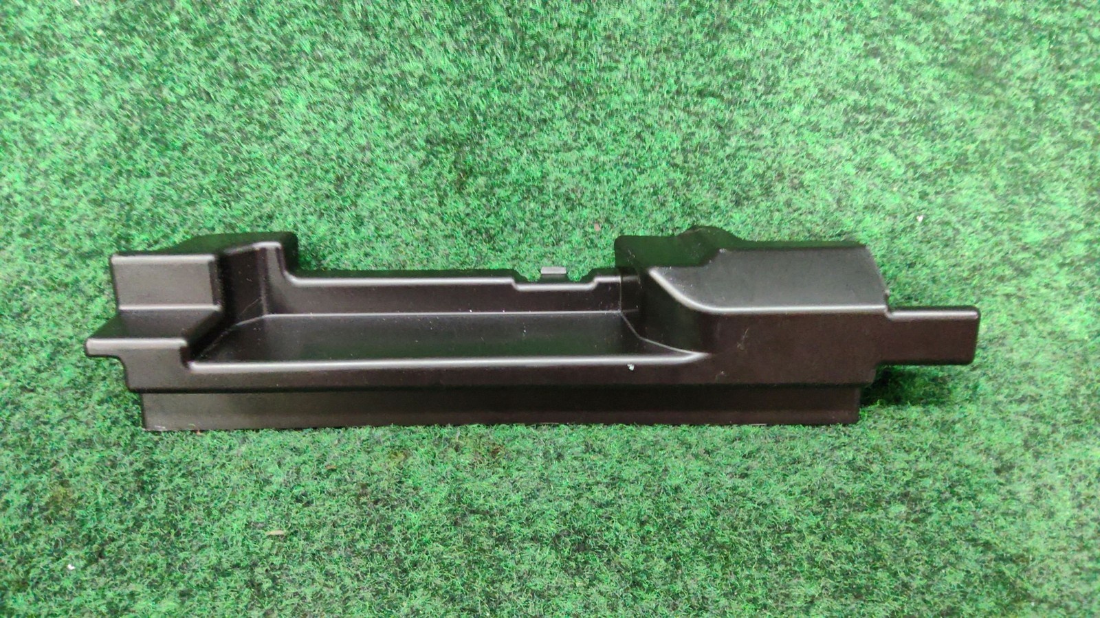 2019 BMW X5 Rear Screen trim right OEM 51477952056