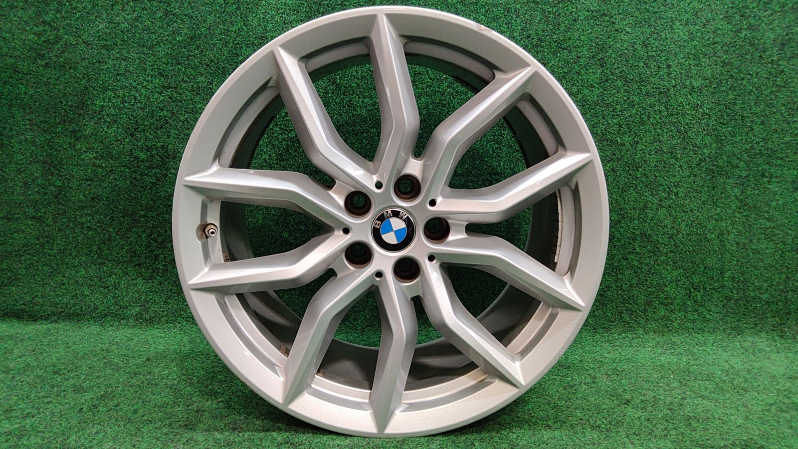 Bmw Wheel Rim 5-y Spoke 9jx19 Reflexsilber Oem 36116880685