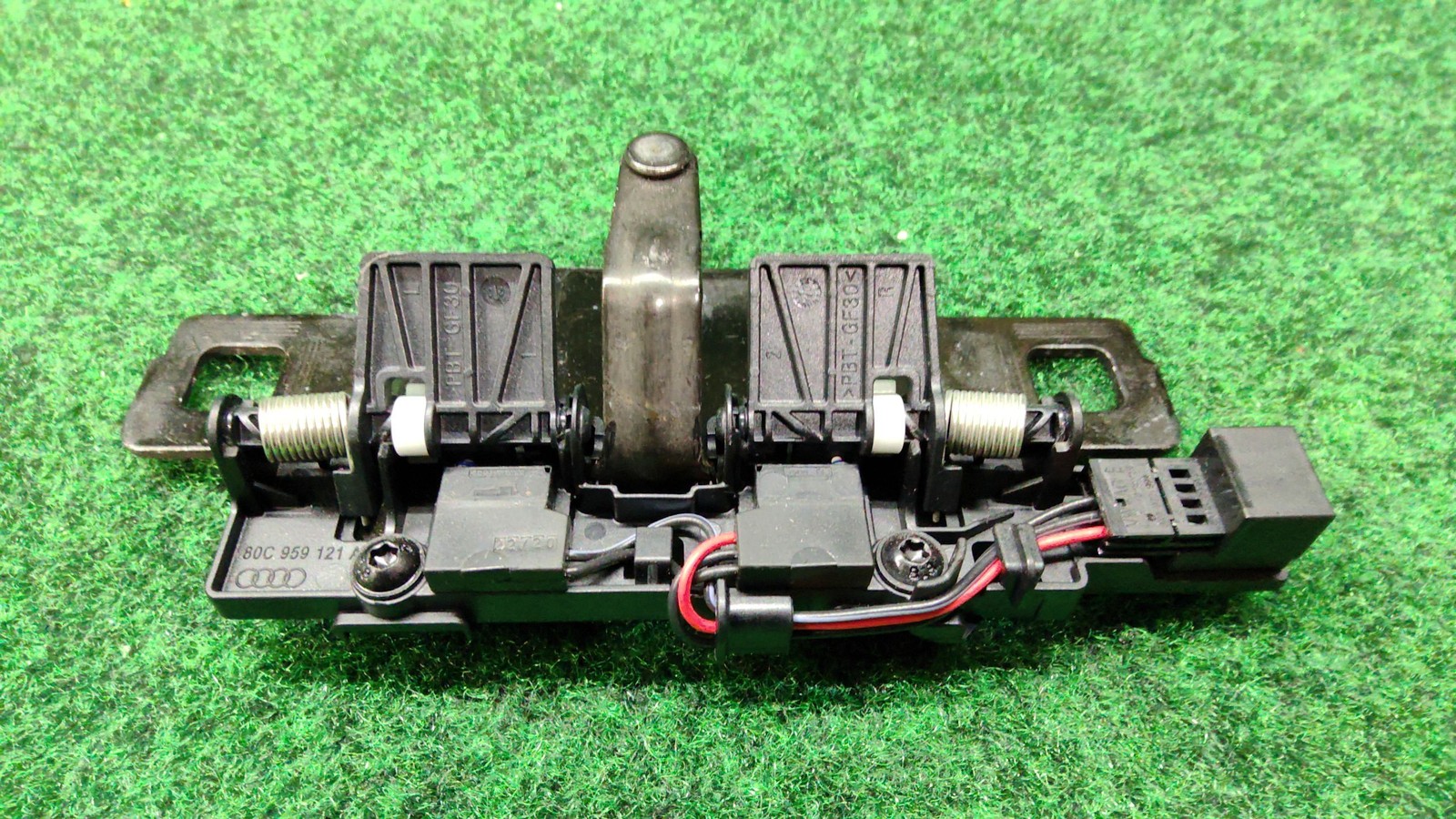 2020-2025 Audi Q7 Rear Tailgate Trunk Lid Light Lamp Switch 80C959121A