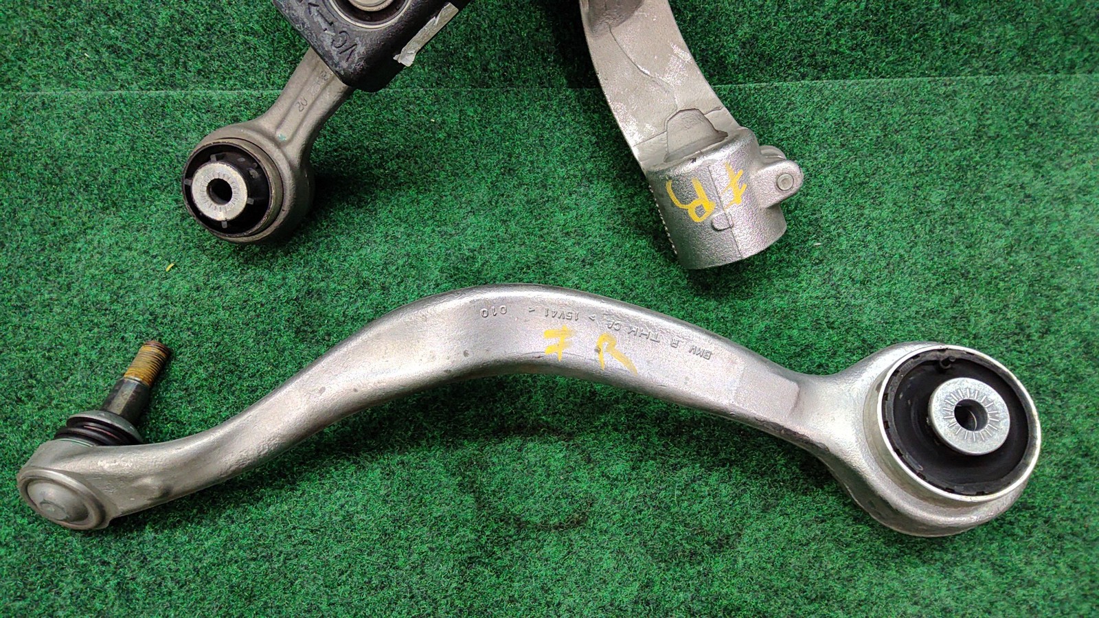 2019-2025 BMW X5 Front Right Lower & Upper Control Arm OEM 31106893550