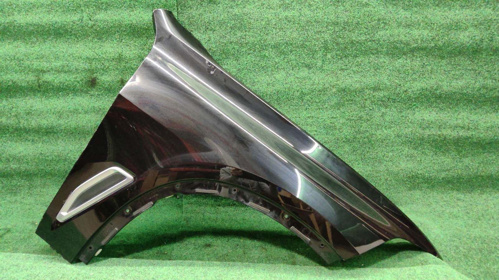 2017-2023 BMW X5 Front Right Fender  Black Sapphire Metal/475 OEM 41007492364