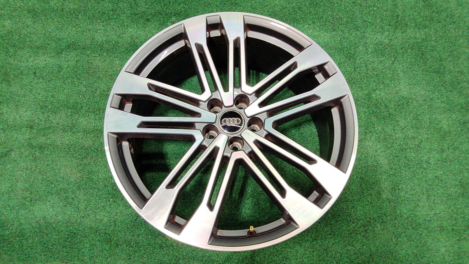 Audi Wheel 21'x8-1/2 Alloy 5 Double Spoke Oem 80a601025ac