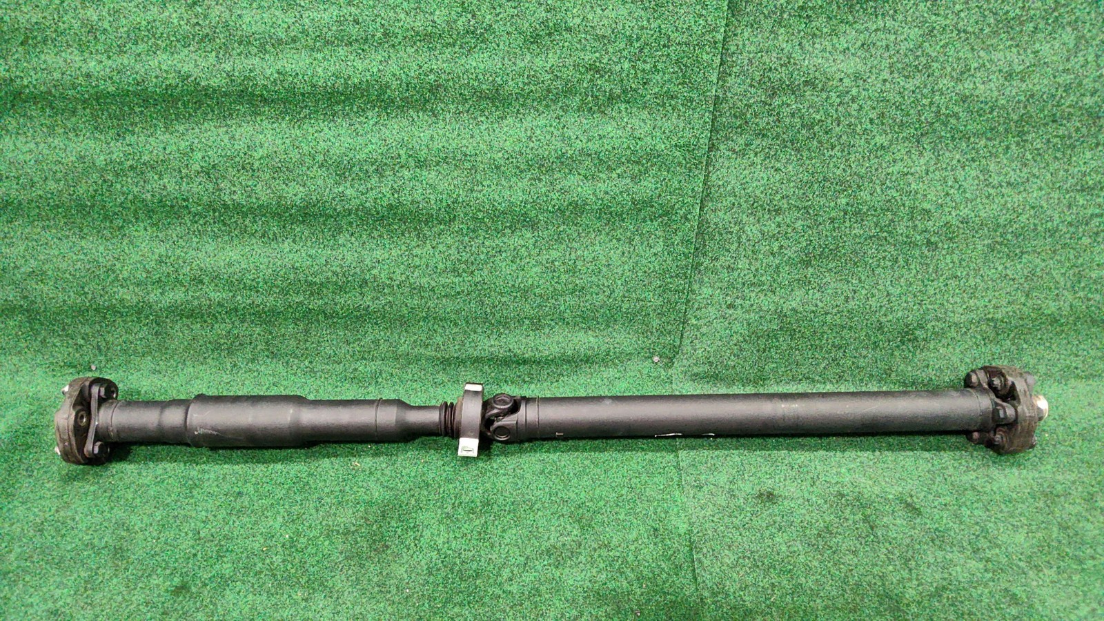 2017-2023 BMW 530i xDrive Rear Drive Shaft Propeller OEM 26108685908