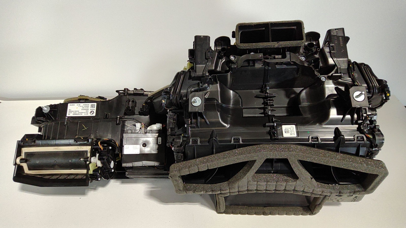 2017-2021 BMW 530i HVAC A/C Heater Evaporator Core Case OEM 64119361722