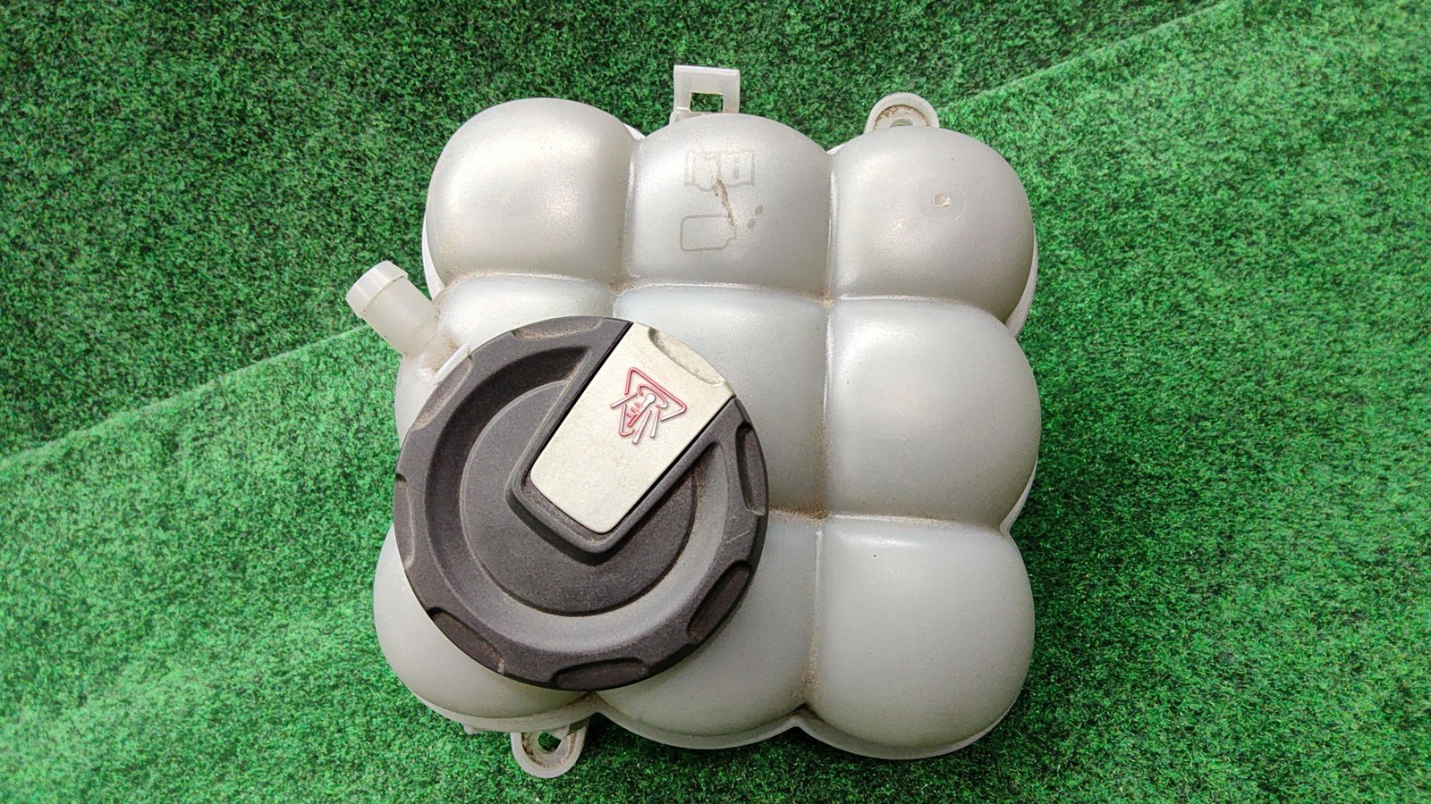 2020-2025 Audi Q7 Engine Coolant Reservoir OEM 4M0121403G