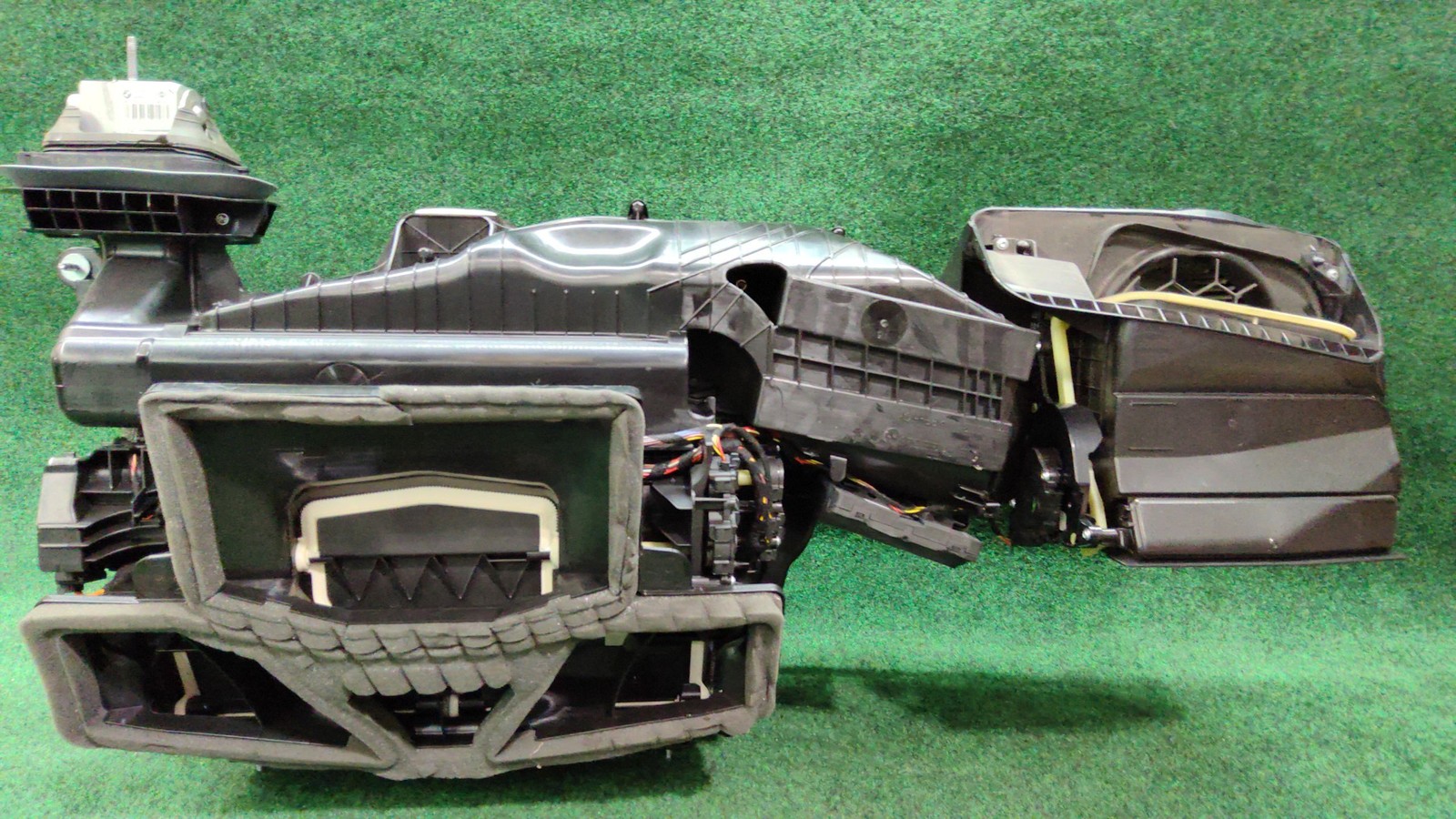 2019-2025 BMW X5 HVAC A/C Heater Evaporator Core Case OEM 64117944537