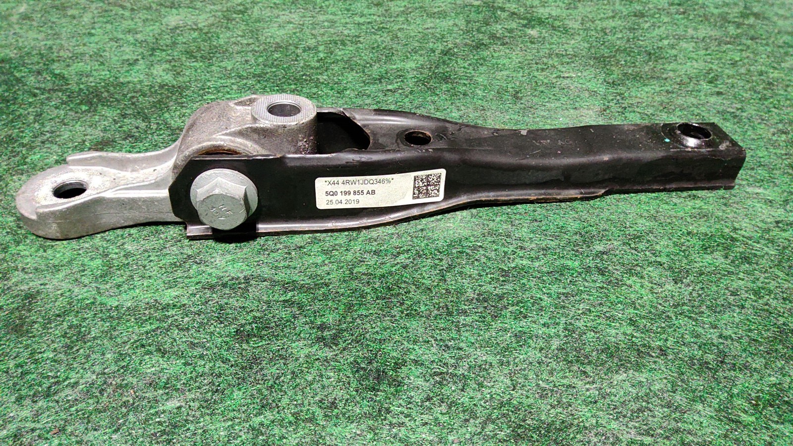 2015-2020 Audi A3 Quattro Front Pendulum Support Braket Oem 5q0199855ab
