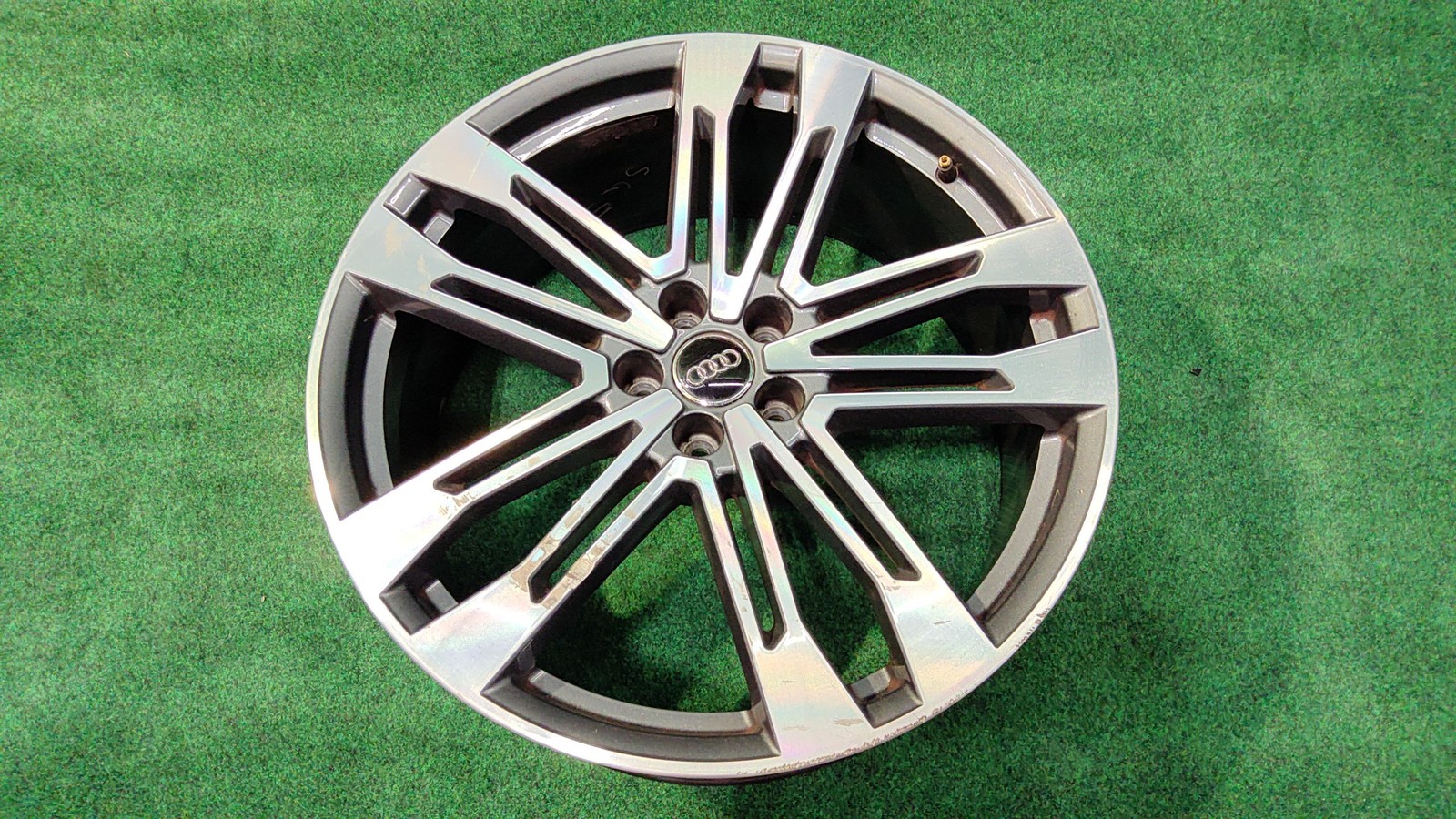 Audi Wheel 21'x8-1/2 Alloy 5 Double Spoke Oem 80a601025ac