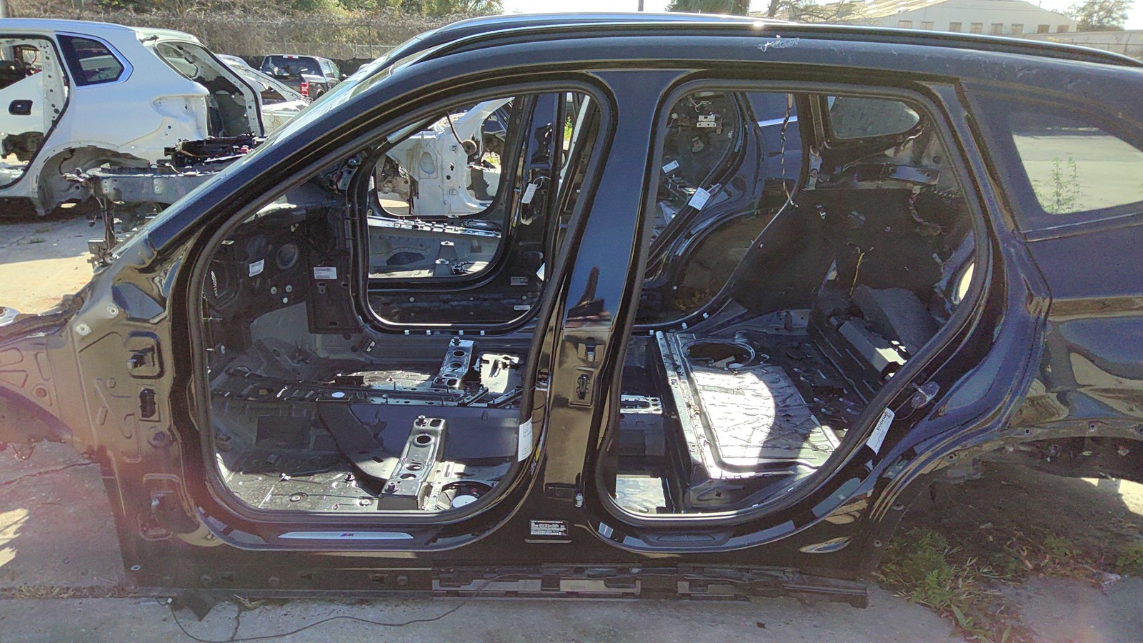 2018-2022 Bmw X1 Center Pillar A B Left Sapphire/475 Oem 41007436121 41007436123