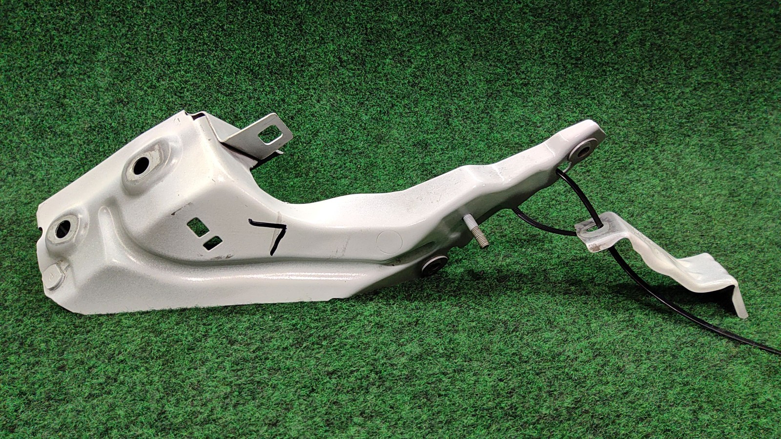 18-2025 Audi SQ5 Front Left Fender Support White T9t9 Oem 80a821135a 80a821131a