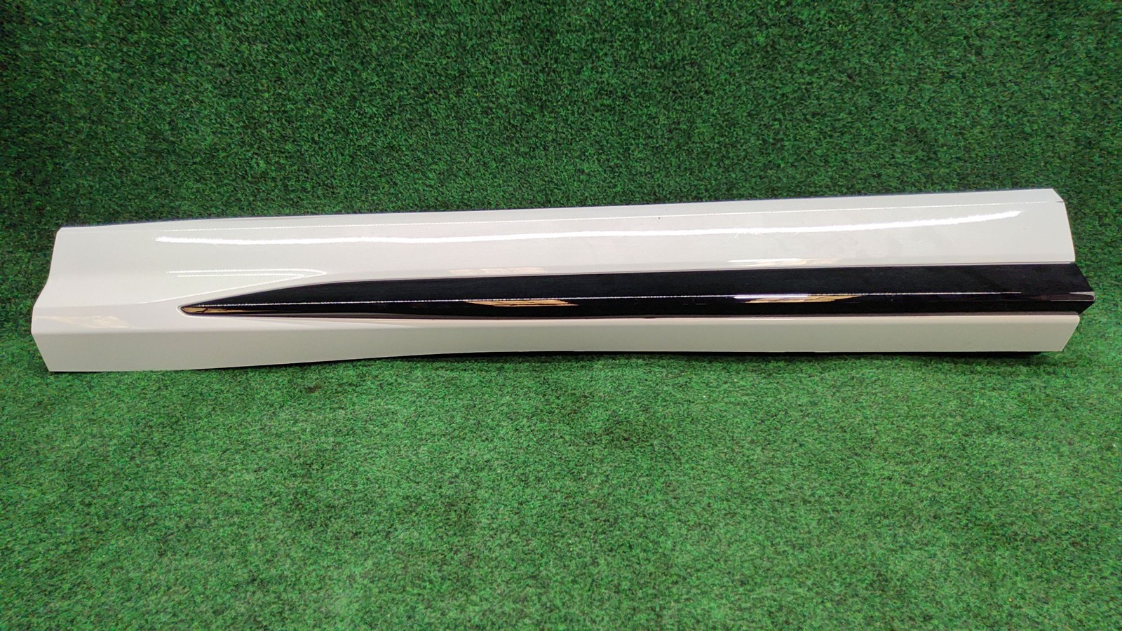 2019-2025 Audi Q3 Quattro Left Front Door Moulding Glaciar White Oem 83a853959c