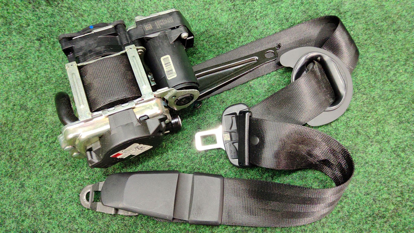 2018-2025 Audi S4Front Left Seat Belt Lap and Shoulder Belt OEM 8W0857705QV04