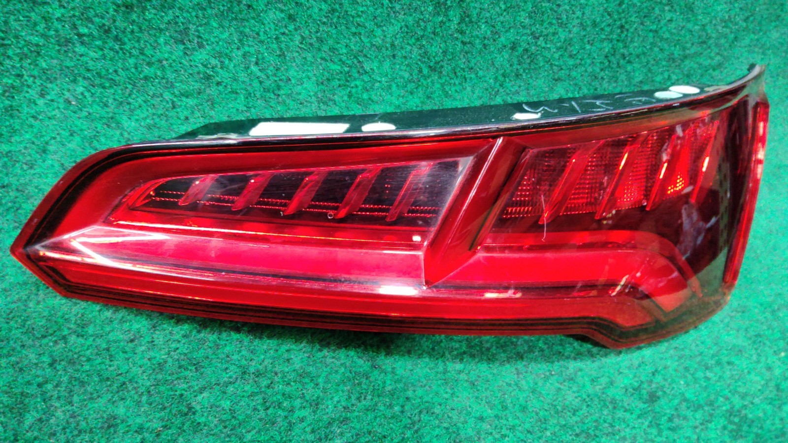 2018-2020 Audi SQ5 Rear Right Upper Tail Light Assembly Oem 80a945094a