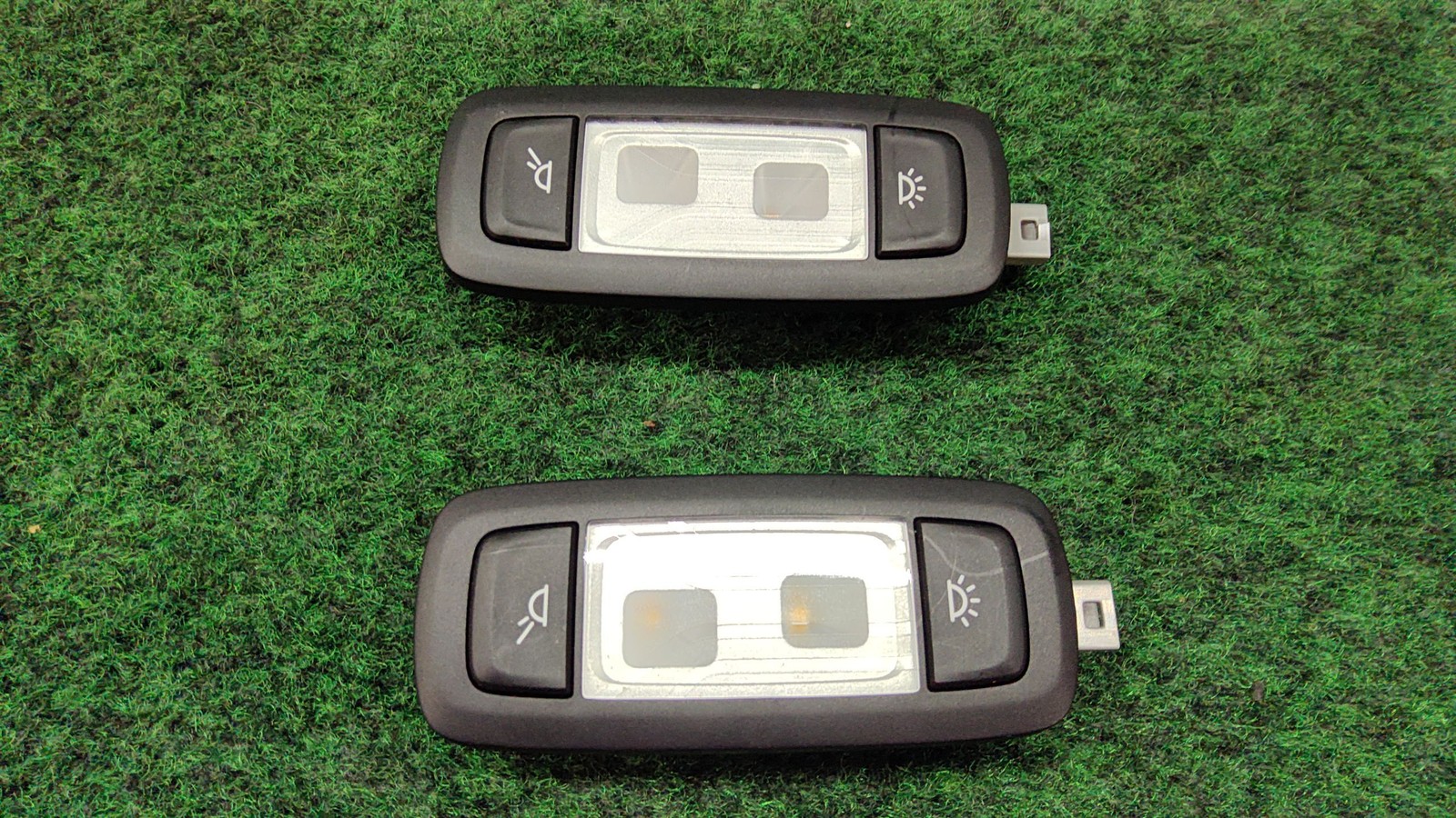 2019-2025 BMW X5 Right/Left Roof Front Consol Lamps OEM 949043701