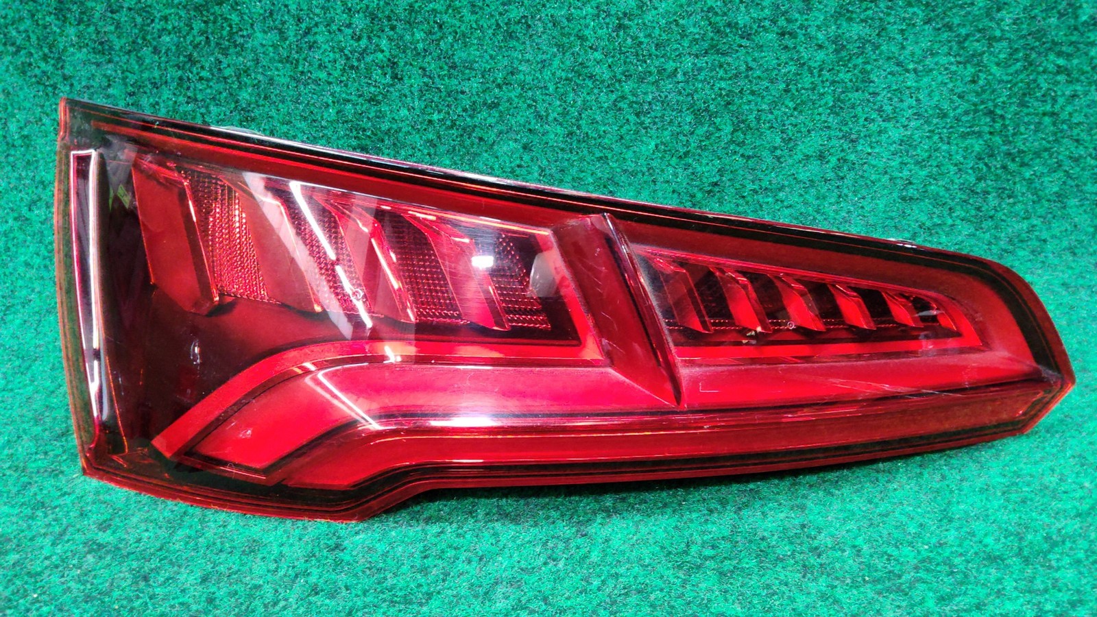 2018-2020 Audi SQ5 Rear Left Upper Tail Light Assembly Oem 80a945093a