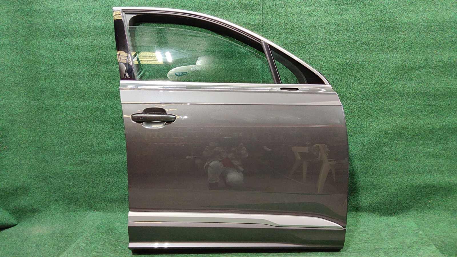 2020-2025 AUDI Q7 Front Right Door Samurai Grey Metallic /3M3M OEM 4M0831052G