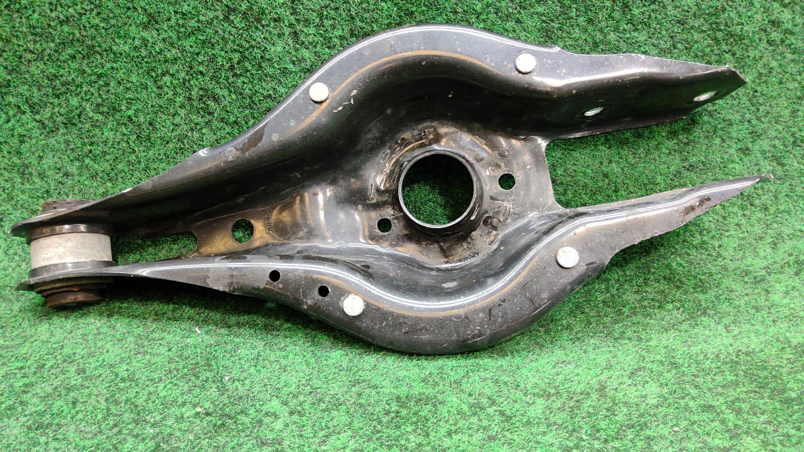 2018-2022 BMW 330i Rear Right Camber Link Lower Control Arm OEM 33326884694